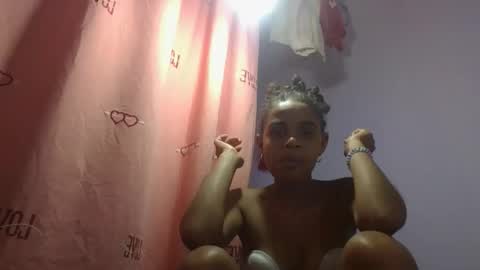 delphine online show from April 4, 3:44 pm