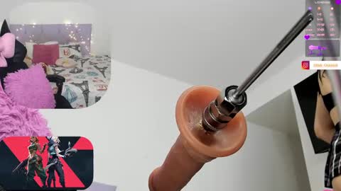 Snapshot of demi_chan chatting on September 28, 10:09 am demiii online show from September 28, 10:09 am