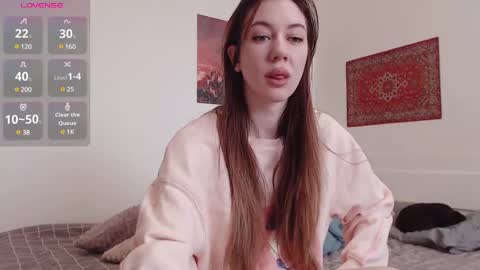 Snapshot of demiamour chatting on February 25, 9:20 am Demi. not your babybabebb and other shit online show from February 25, 9:20 am