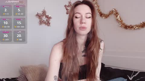 Snapshot of demiamour chatting on December 22, 9:55 am Demi. not your babybabebb and other shit online show from December 22, 9:55 am