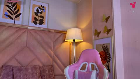 Demi online show from April 9, 6:19 am