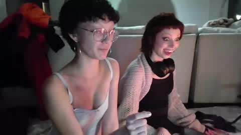 internetnymphette online show from November 10, 12:17 am