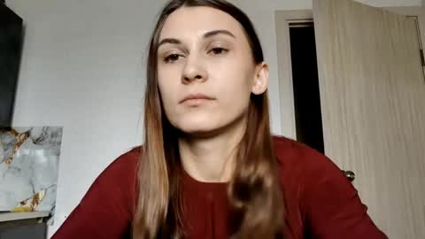 Mia online show from April 24, 12:30 pm