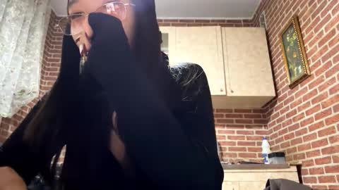 Emma online show from September 25, 7:12 pm