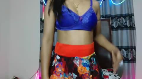 Dolly online show from December 4, 4:52 pm