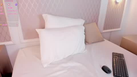 desire online show from May 12, 9:43 pm