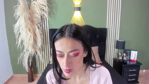 Snapshot of desiring__angel chatting on February 25, 1:30 am Desiring Angel online show from February 25, 1:30 am