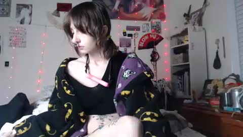 poutyangel online show from December 8, 1:13 am