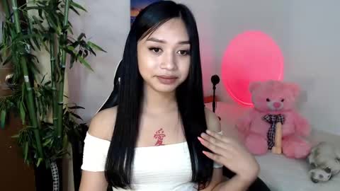 Devine Greyson online show from February 9, 5:01 pm