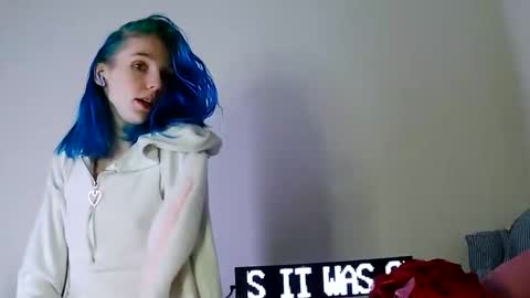 devykitten online show from March 28, 3:17 am