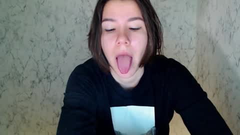 diamond is online show from November 26, 9:49 pm