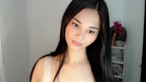 Bella online show from April 2, 10:46 am