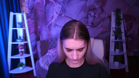 DiamondNina online show from March 17, 6:28 am