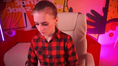 DiamondNina online show from March 24, 9:09 pm