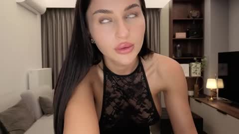 Iris online show from April 6, 8:21 pm