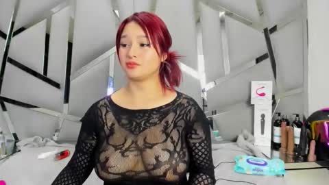 dianarous online show from February 21, 8:04 am