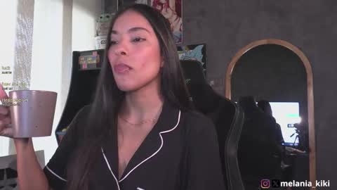 Snapshot of dianne_nanatzu chatting on October 20, 9:29 pm Melania - online show from October 20, 9:29 pm