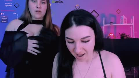 dina_bloom online show from May 28, 8:07 pm