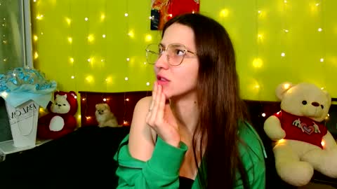 DinaFritz online show from December 12, 7:04 pm