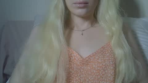 DitaMilton online show from January 9, 8:13 pm