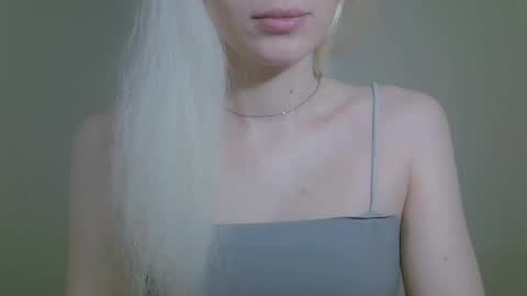 DitaMilton online show from November 6, 6:25 pm