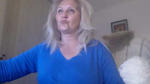Alexxa online show from May 15, 6:43 pm