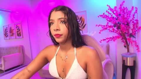 Cloe  online show from February 3, 11:15 am