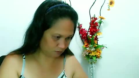 Snapshot of divinegrace10 chatting on January 5, 1:36 pm     Divine Grace Close To Your Hear online show from January 5, 1:36 pm