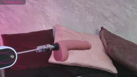 Sofia  online show from November 13, 5:45 pm