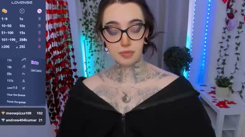 dixipixi_ online show from February 21, 7:31 am