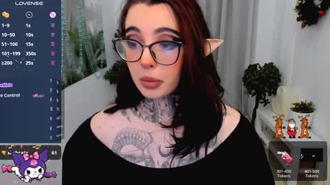 dixipixi_ online show from December 28, 5:44 am