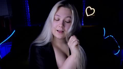 Snapshot of djennapalme chatting on December 15, 2:52 am Jenia online show from December 15, 2:52 am