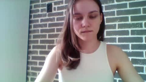 dolcezza_ online show from April 23, 11:39 am