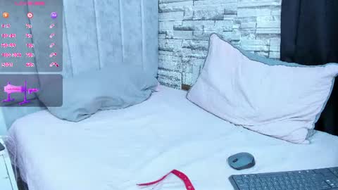 roses online show from June 20, 4:10 pm