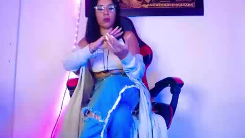 Snapshot of domina_lia chatting on December 12, 4:15 am Domina Lia online show from December 12, 4:15 am