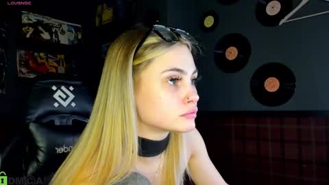 donna potterr online show from January 12, 9:47 am