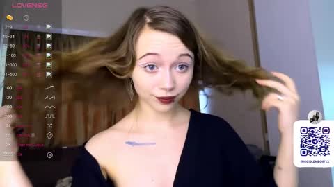 Nicole online show from March 20, 2:22 pm