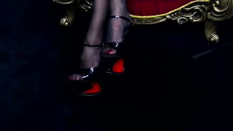 Dora Moore online show from January 29, 5:51 am