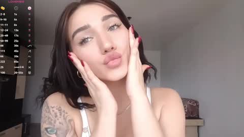 Jacqueline online show from March 31, 3:17 am