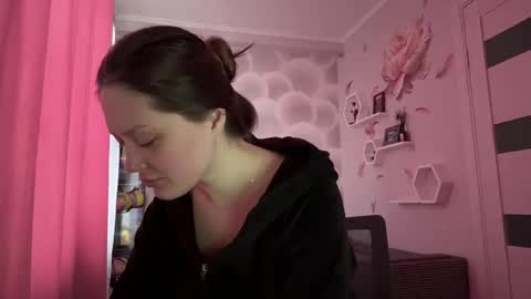 dotharlow online show from March 30, 9:25 pm