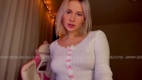 Snapshot of doublecuties chatting on January 10, 5:02 pm Lana  Eva  dont forget to give us a thumb up online show from January 10, 5:02 pm