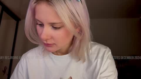 Snapshot of doublecuties chatting on December 13, 3:05 am Lana  Eva  dont forget to give us a thumb up online show from December 13, 3:05 am