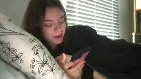 ur dream girl online show from March 8, 4:37 pm