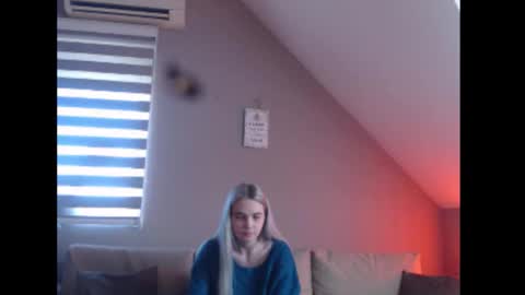 A girl online show from March 6, 8:20 am