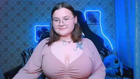 dreamforyoue2 online show from September 29, 7:52 pm