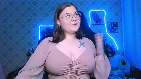 dreamforyoue2 online show from October 7, 7:07 pm