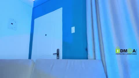 duamilktits online show from February 25, 10:03 am