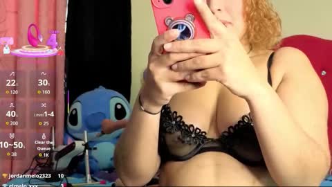 Snapshot of dulce_celeste15 chatting on September 18, 10:41 pm C E L E S T E online show from September 18, 10:41 pm