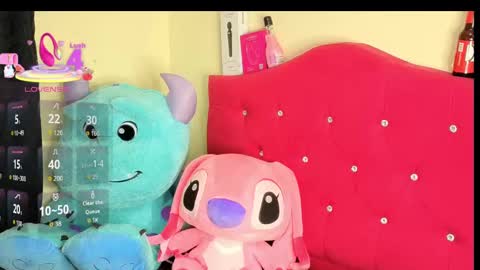 Snapshot of dulce_celeste15 chatting on September 17, 10:19 pm C E L E S T E online show from September 17, 10:19 pm