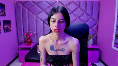 dulce_miiaa online show from November 6, 8:04 pm